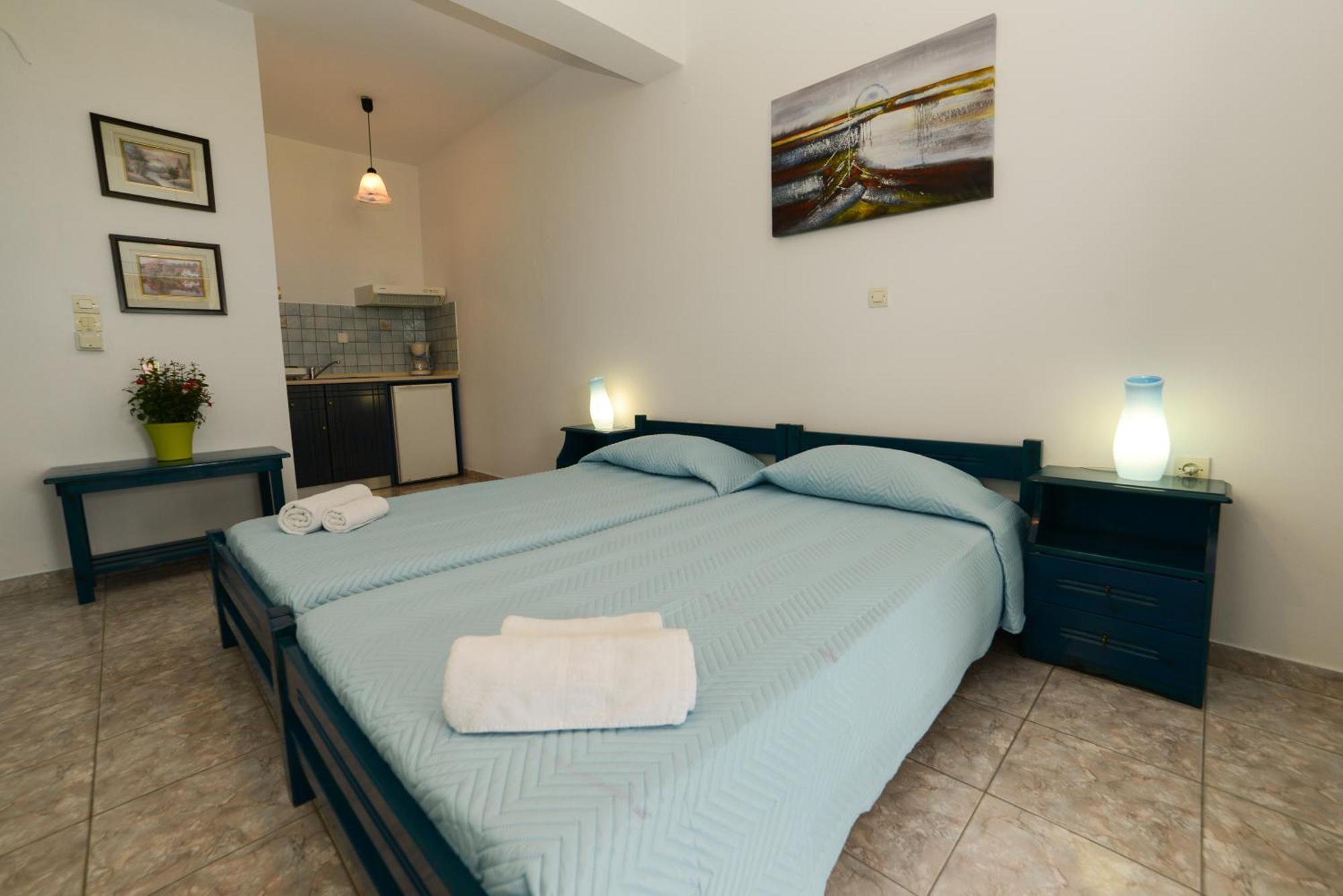פלאטי Hotel Dina - Ξενοδοχείο Ντινα חדר תמונה