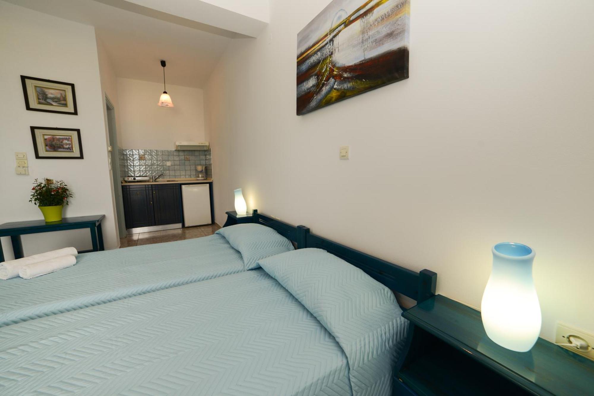 פלאטי Hotel Dina - Ξενοδοχείο Ντινα חדר תמונה